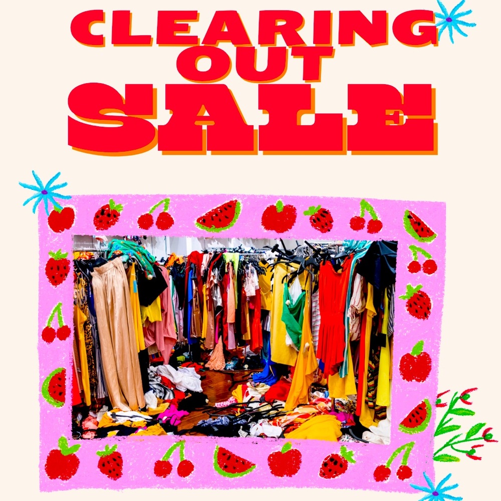 LIVE AUCTION TONIGHT AT 11pm!
EVERYTHING STARTS AT ONLY $5